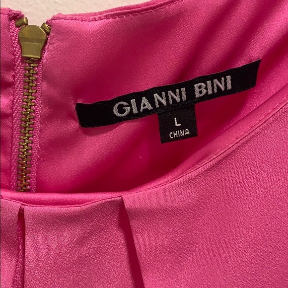 Gianni Bini Pink Dress with White Lace Trim 💗🤍 - Picture 3 of 5